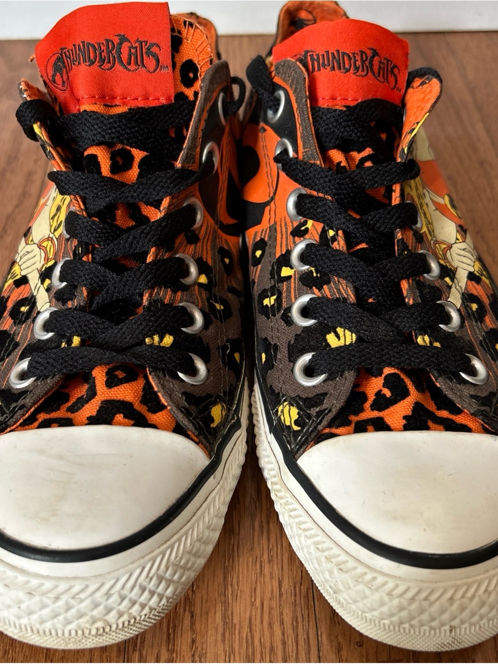 Converse Thundercats Cheetara Sneakers Shoes Women’s Size 7.5 Black Orange - Picture 4 of 11